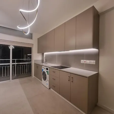 Karyatis Building * Nikosia