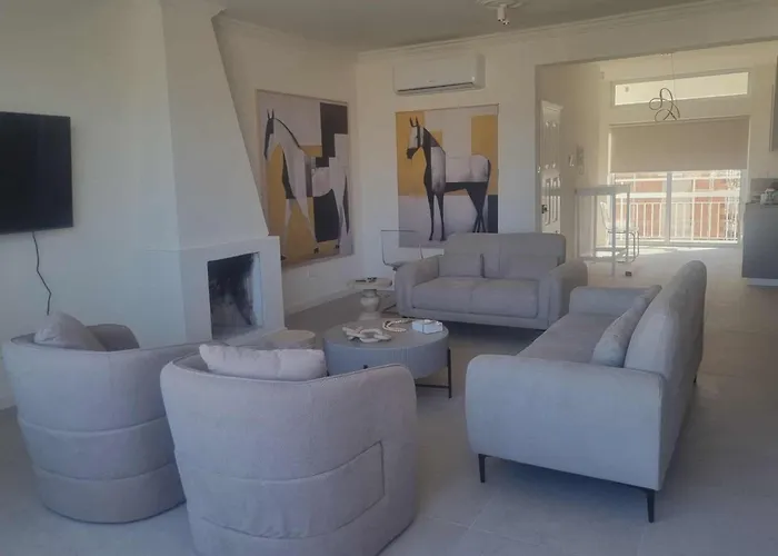 Karyatis Building Apartmán