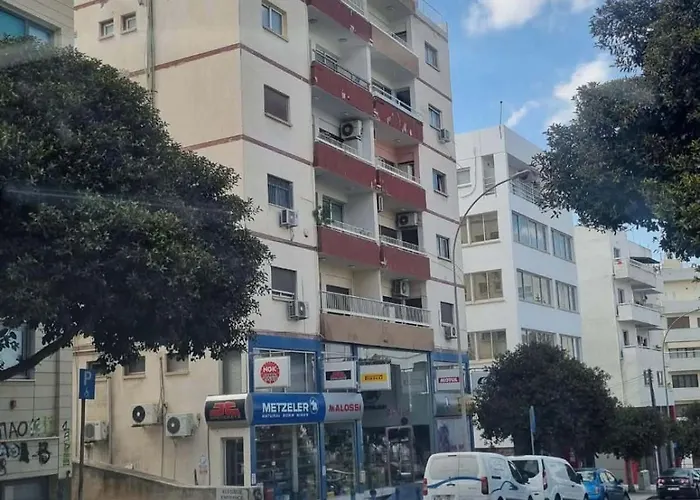 Karyatis Building Apartmán *